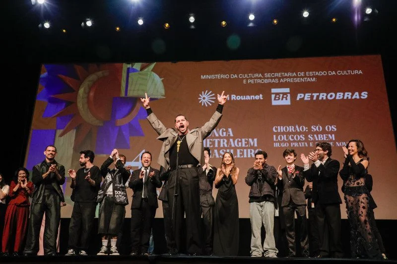 Equipe do filme Chorão: Só os Loucos Sabem no palco do 54º Festival de Cinema de Gramado, em 17 de agosto de 2026.