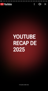 Capa do YouTube Recap 2025 com fundo vermelho e o título “YouTube Recap de 2025”, representando o resumo dos vídeos e tendências mais consumidos pelos usuários da plataforma.